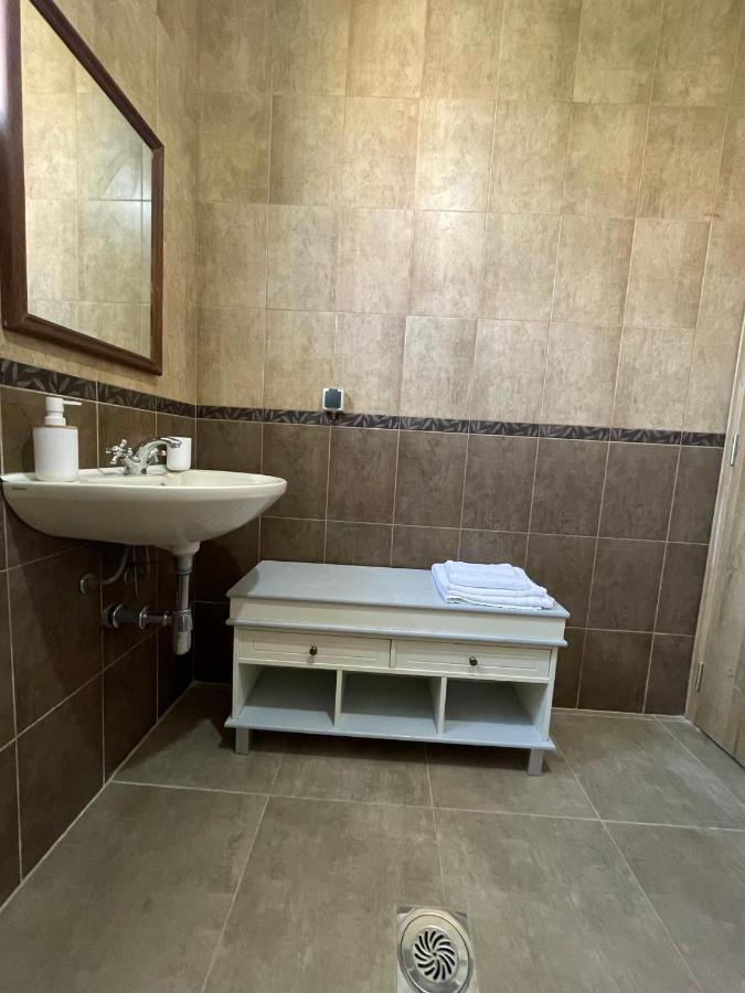 Entire Spacious Apartment With Free Parking Podgoriçe Dış mekan fotoğraf